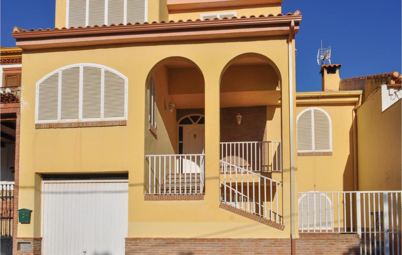 Cozy Home In Olivares With Outdoor Swimming Pool Ngoại thất bức ảnh